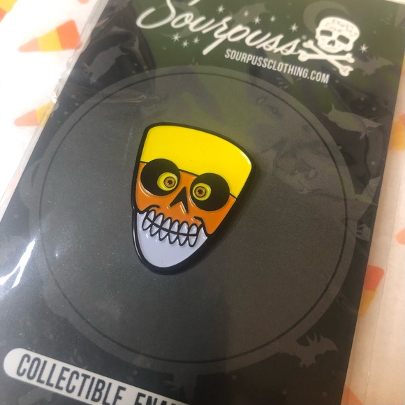 Sourpuss Candy Corn Skull Halloween Enamel Pin New - Picture 1 of 6
